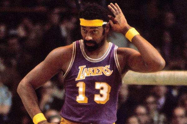 连续第二次扑点，迈尼昂当选米兰德比全场最佳（再度扑出点球，迈尼昂荣膺米兰德比最佳球员）