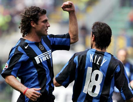 半场：海登海姆1-0法兰克福，阿尔杨-伊布助攻齐夫齐瓦泽破门（半场战报：海登海姆暂1-0领先法兰克福，阿尔杨-伊布助攻齐夫齐瓦泽建功）