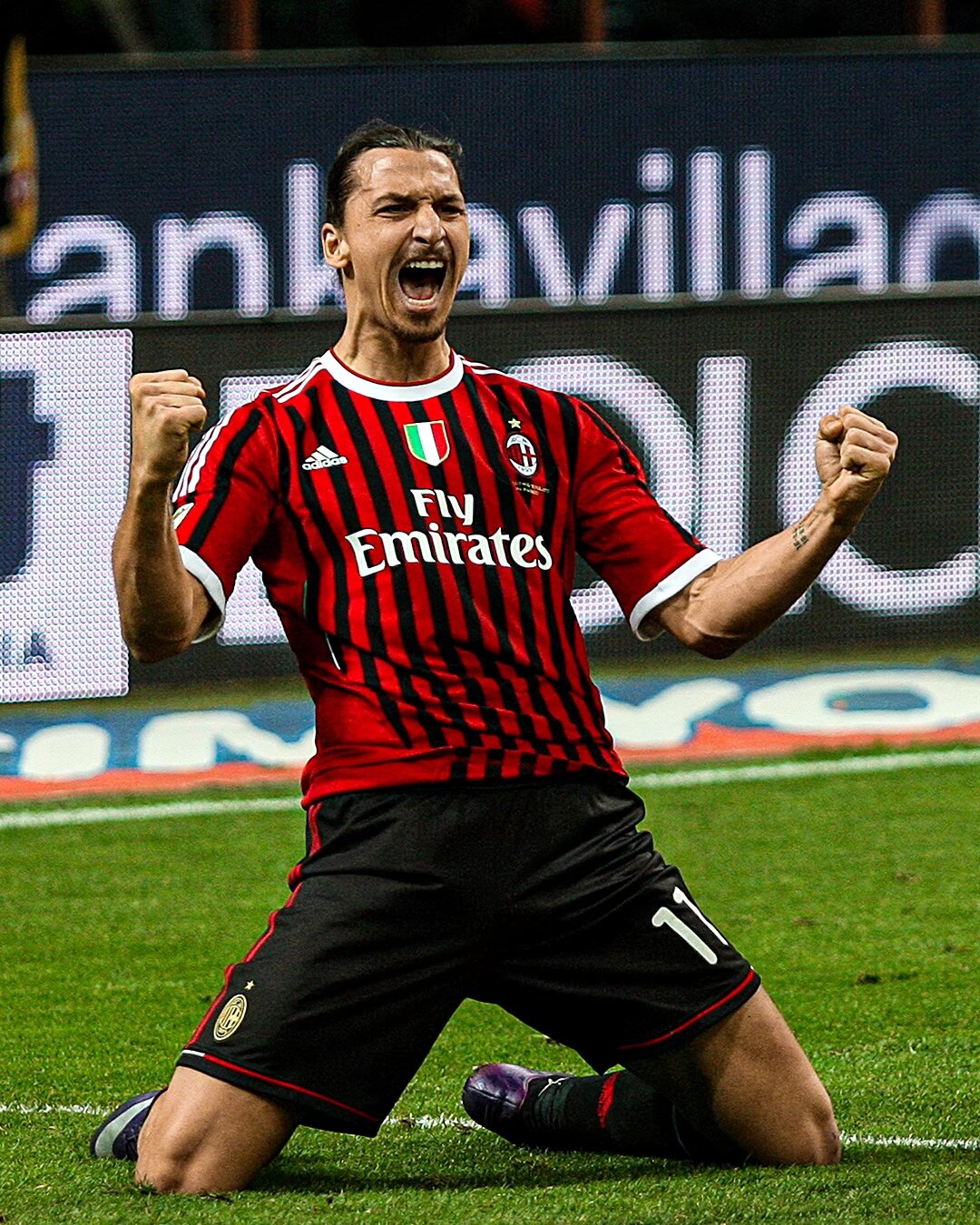 意媒：上个月跖骨骨折的梅雷特还将缺阵20天，意超杯有望复出（意媒：梅雷特上月跖骨骨折，预计再缺阵20天，意超杯或将复出）