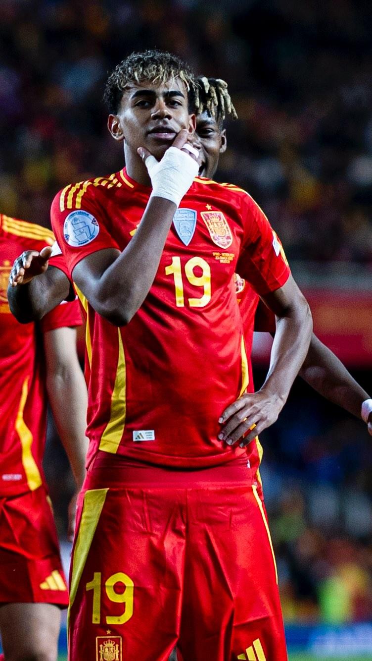 施洛特贝克：吉拉西最近过得确实不容易，但教练一直信任他（施洛特贝克：吉拉西近来境况艰难，但主帅始终信任他）