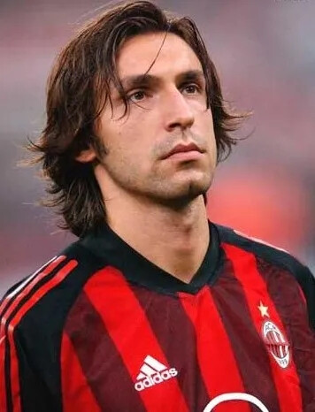 “快乐男孩”名不虚传！巴坎布门前空门不进，自己却跑进球门（巴坎布空门不进反把自己送进球门，快乐本色尽显）