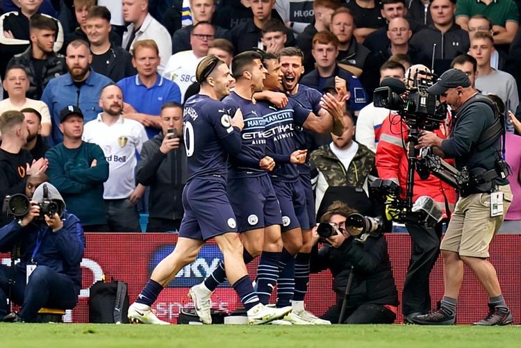 费内巴切门将利瓦科维奇自租借加盟赫罗纳以来，还没...（租借转投赫罗纳后，费内巴切门将利瓦科维奇至今仍未…）