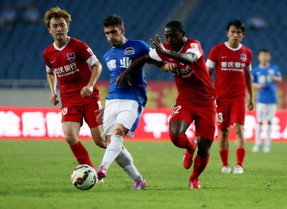 热议成都平广岛：联赛亚冠都蛮硬；租德尔加多需下载反诈app（成都与广岛握手言和引热议：联赛亚冠双线硬仗；租借德尔加多需先安装反诈App）