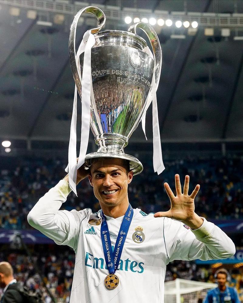 奥巴梅扬：当年我从巴萨去切尔西是一个巨大的错误（奥巴梅扬懊悔：离开巴萨转投切尔西是我职业生涯的重大失误）