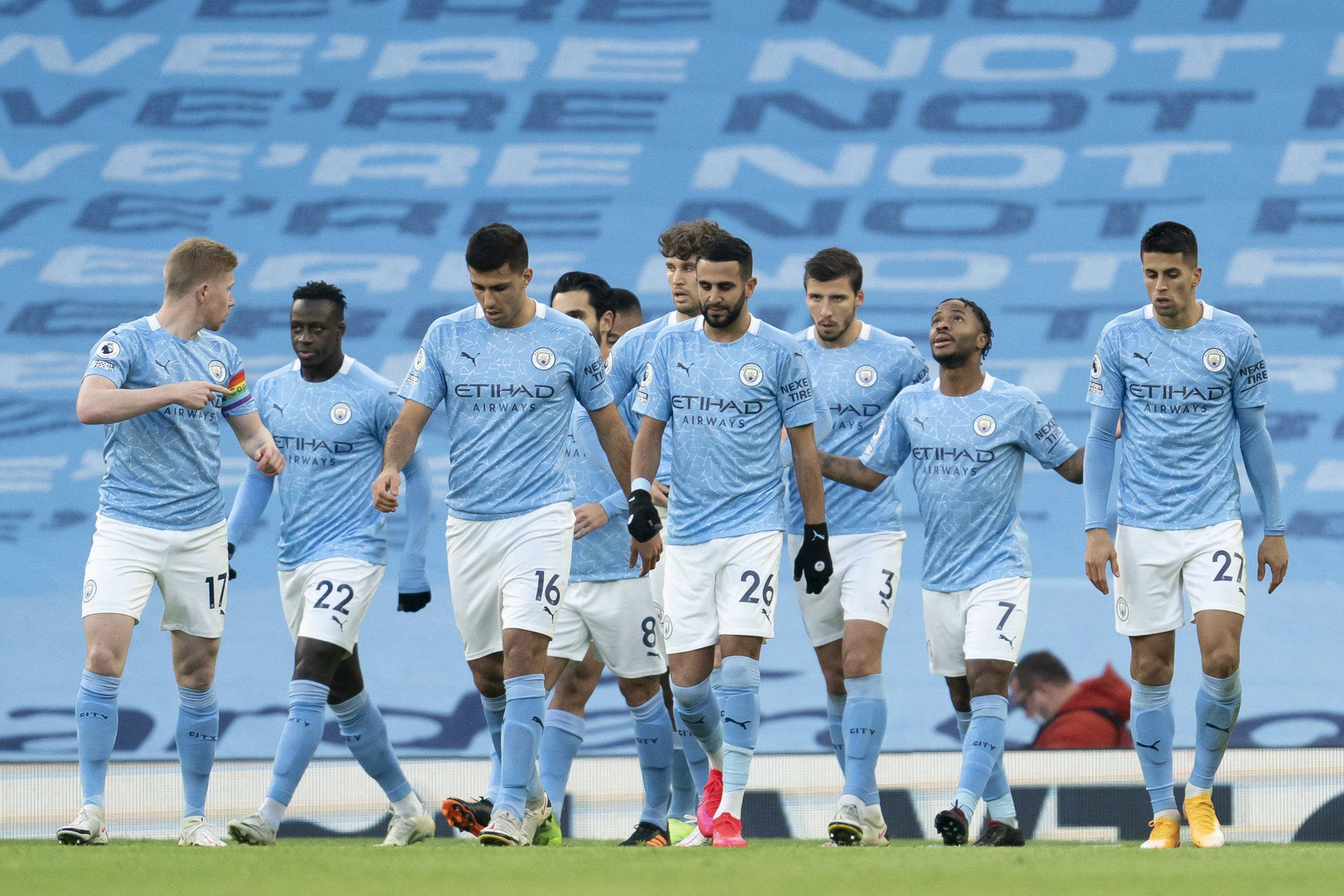 记者：对手骂梅西是“德保罗跟屁虫”，梅西被激怒后要约架（记者：对手嘲讽梅西为“德保罗跟班”，被激怒的梅西提出约战）