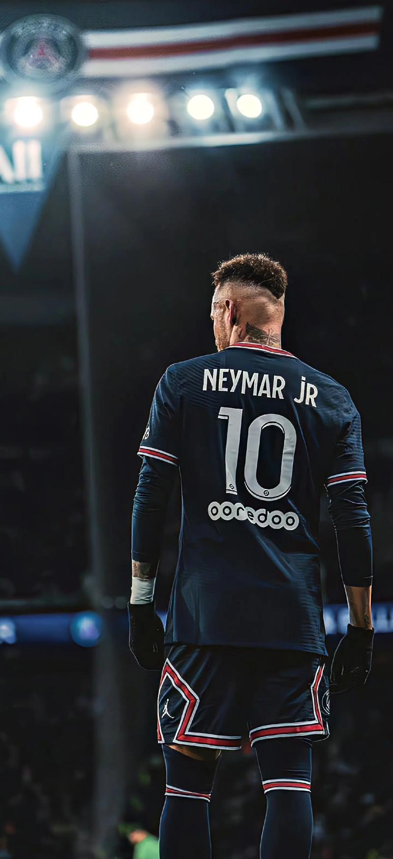 邮报：曼联等队关注赫塔小将艾希霍恩，他被拿来与克罗斯比较（邮报：曼联等队考察赫塔小将艾希霍恩，外界将其比作克罗斯）