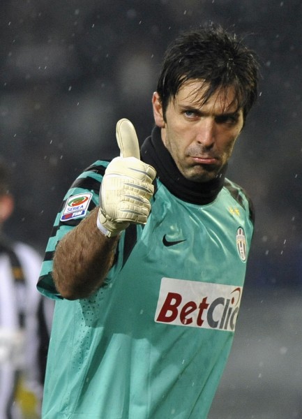 利物浦矛盾公开化！利物浦3-3遭保级队绝平 赛后萨拉赫炮轰球队（利物浦内讧显现：3-3被保级队压哨扳平，萨拉赫赛后怒斥球队）