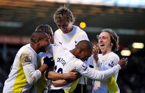 桑托斯1-1巴西国际仍处于降级区，帕特里克破门，巴雷亚尔扳平（桑托斯1比1战平巴西国际仍未逃离降级区：帕特里克先拔头筹，巴雷亚尔扳平）