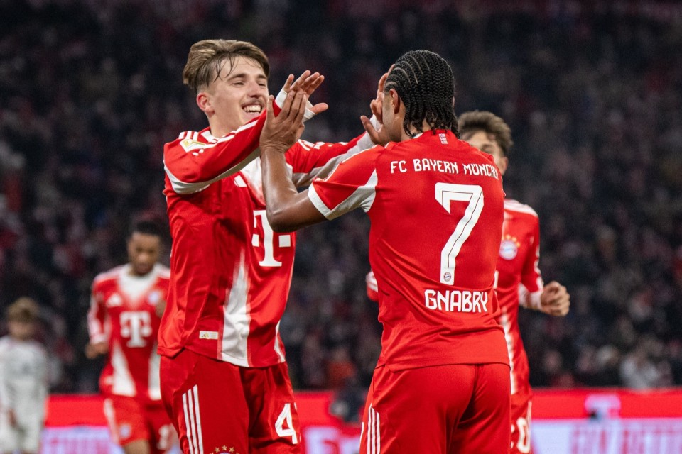 海港亚冠赛前Vlog：吉祥物伊戈已量产；林皇再度作客上海滩（亚冠赛前海港Vlog：伊戈吉祥物量产上线，林皇重返上海滩）