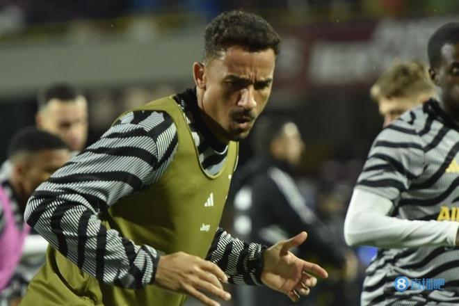 一日意甲最新动态：米兰双雄培养新人，迈尼昂无意加盟蓝黑军团（今日意甲快报：米兰双雄提拔新秀，迈尼昂无缘蓝黑军团）