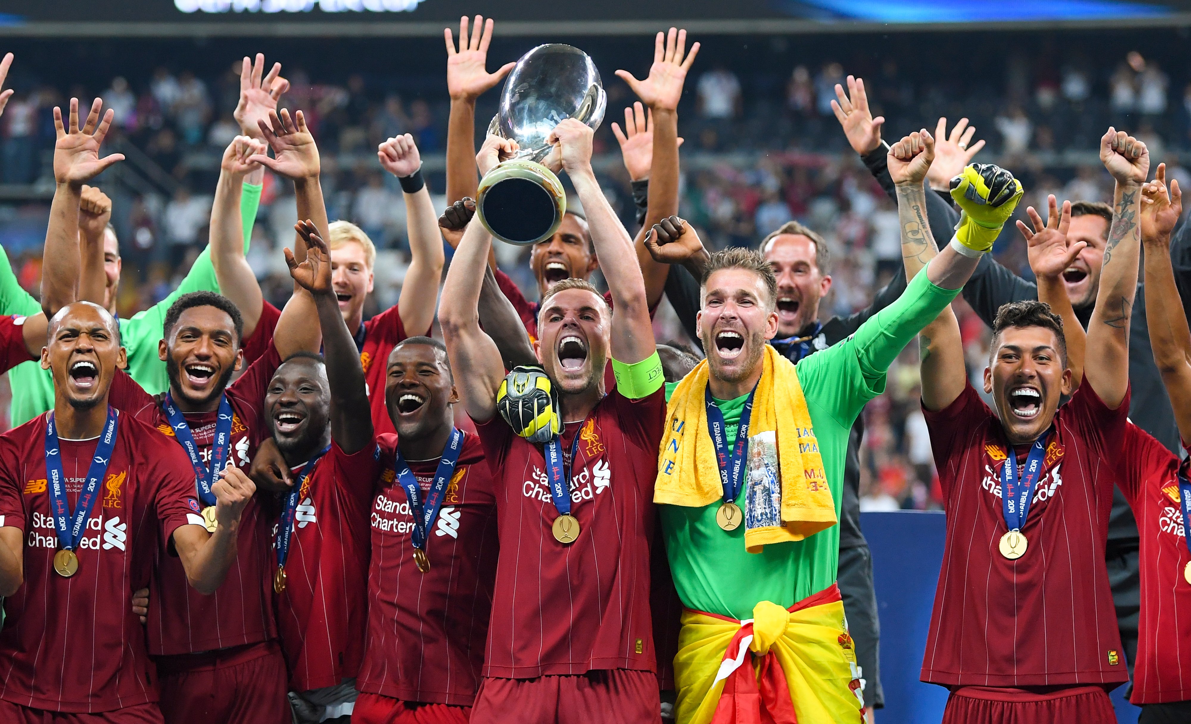 西媒：尤文、法兰克福以及斯图加特询价皇社中场苏契奇（西班牙媒体：尤文图斯、法兰克福与斯图加特已询问皇社中场苏契奇的报价）