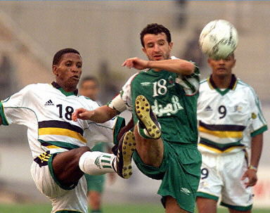 英超赛场亮点：利物浦逆转曼联,（英超焦点：利物浦完成对曼联的逆转）